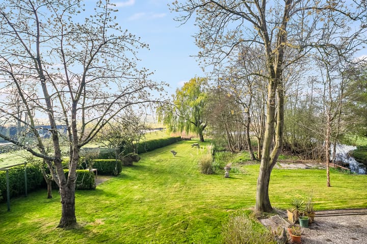 Foto 15 van Nieuw-Loosdrechtsedijk 187