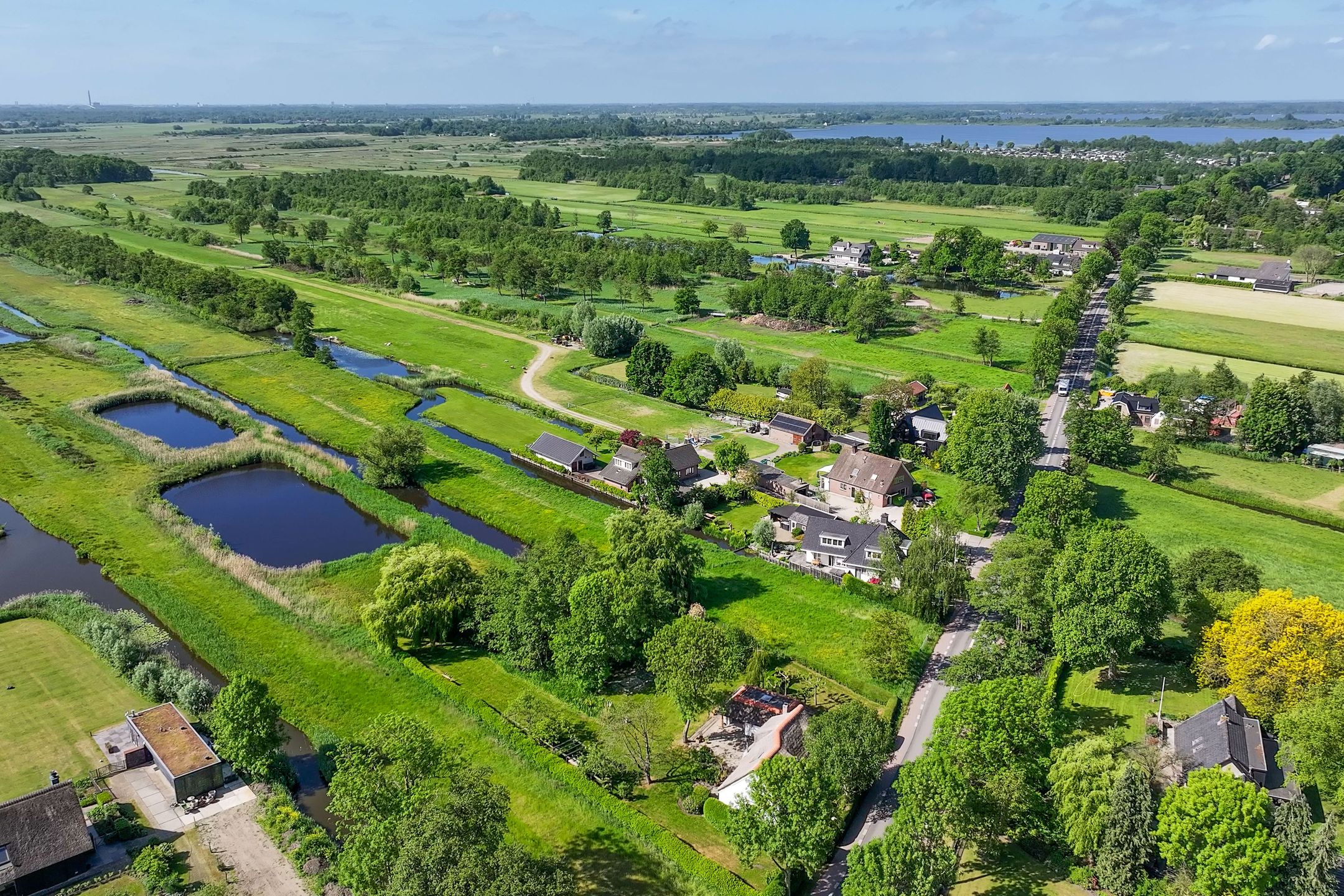 Photo 57 of Nieuw-Loosdrechtsedijk 187