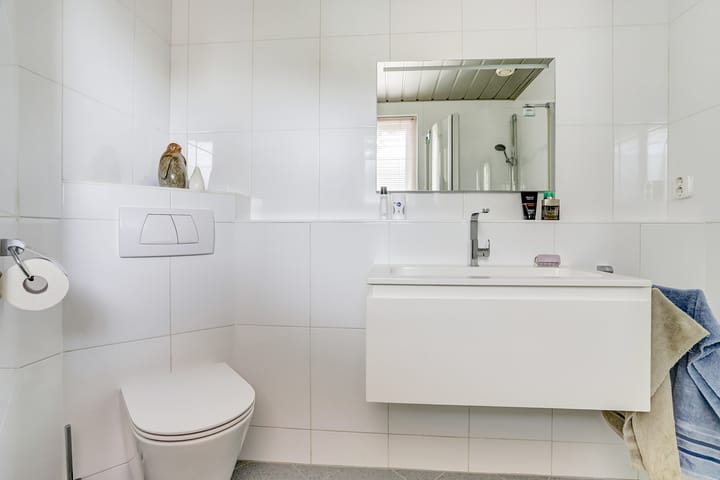 Photo 30 of Oude Zeedijk 6