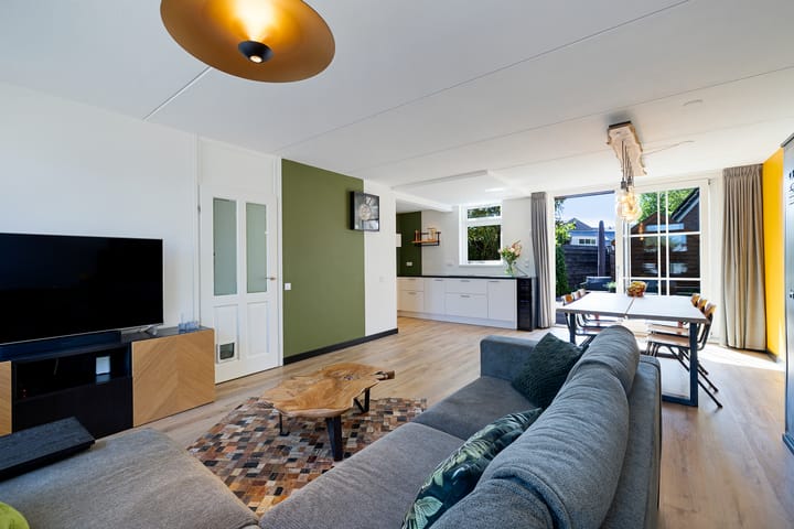 Photo 3 of Looxmadwarsstraat 19