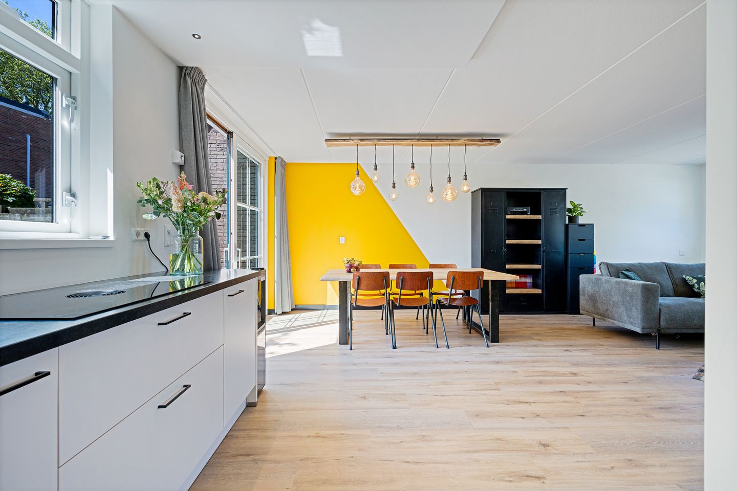 Photo 10 of Looxmadwarsstraat 19