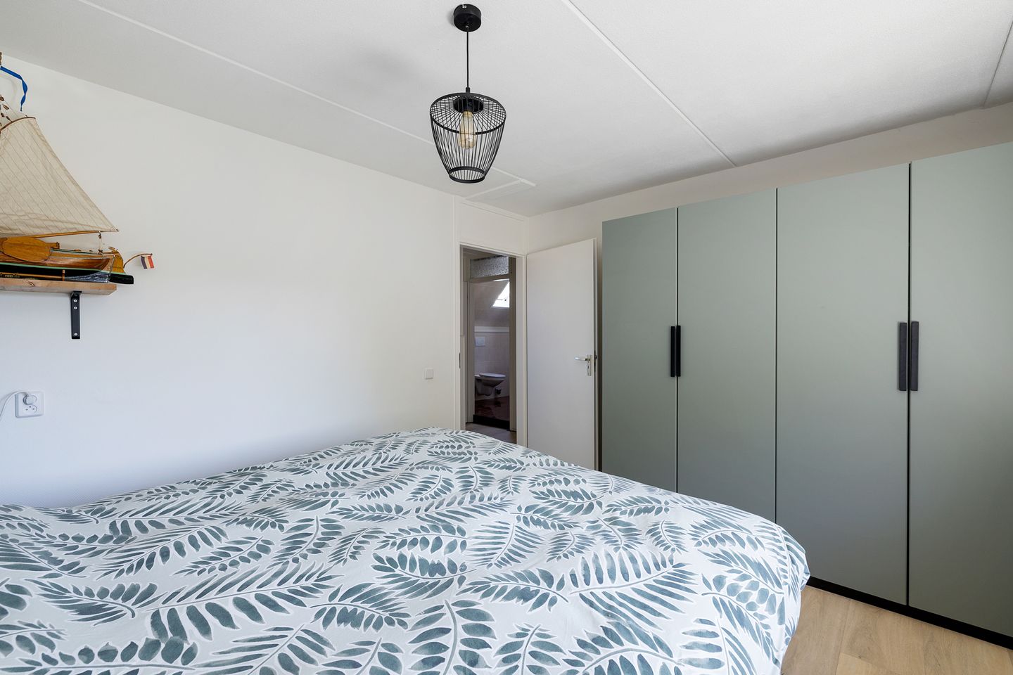 Photo 25 of Looxmadwarsstraat 19