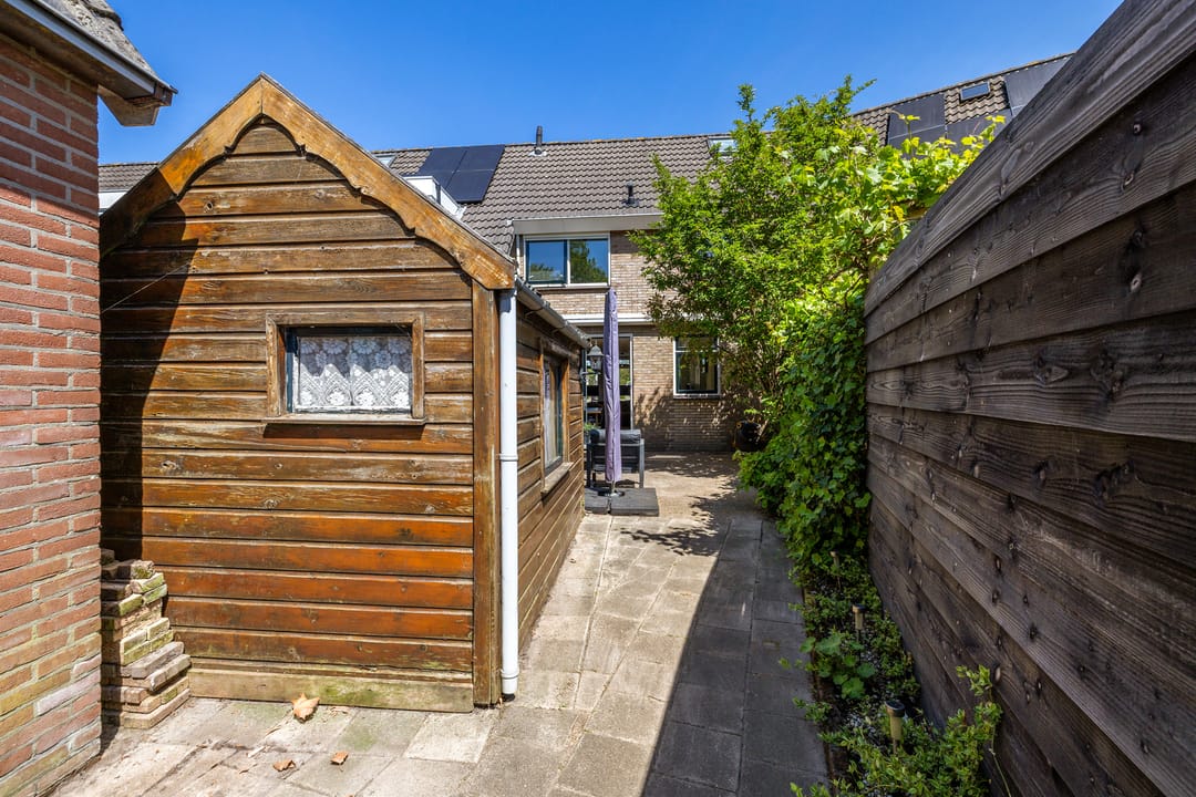 Photo 32 of Looxmadwarsstraat 19