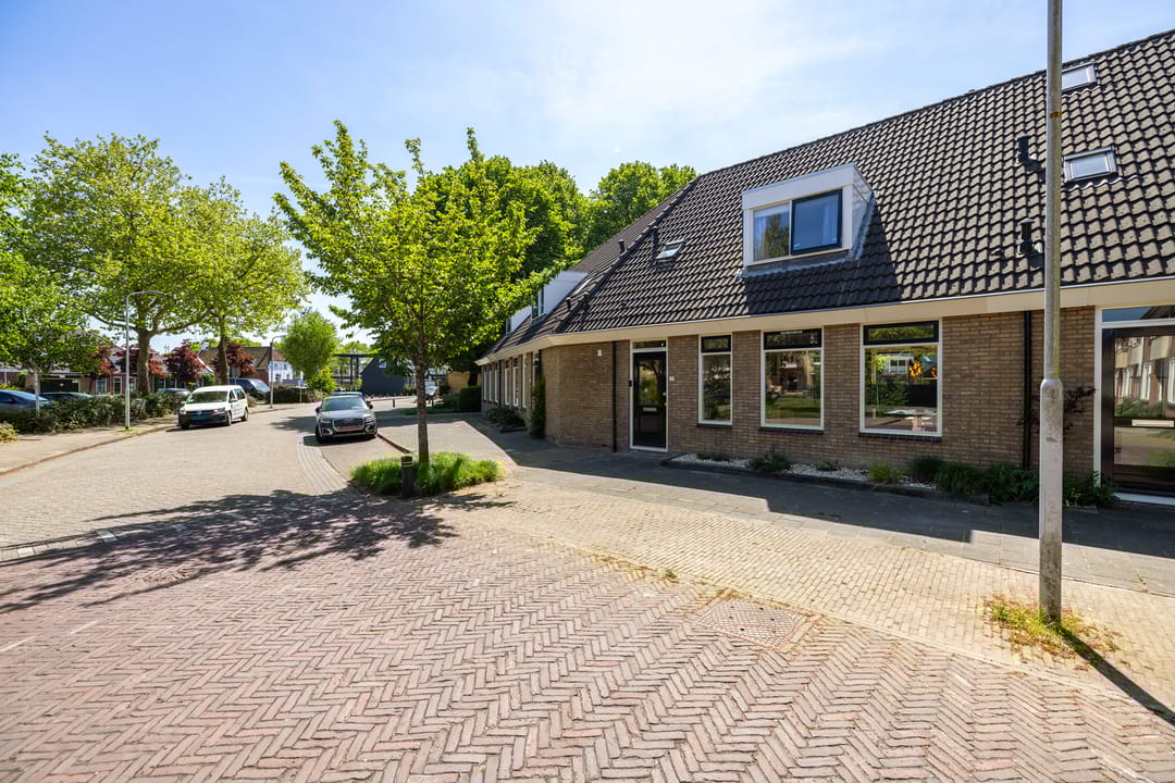 Photo 37 of Looxmadwarsstraat 19