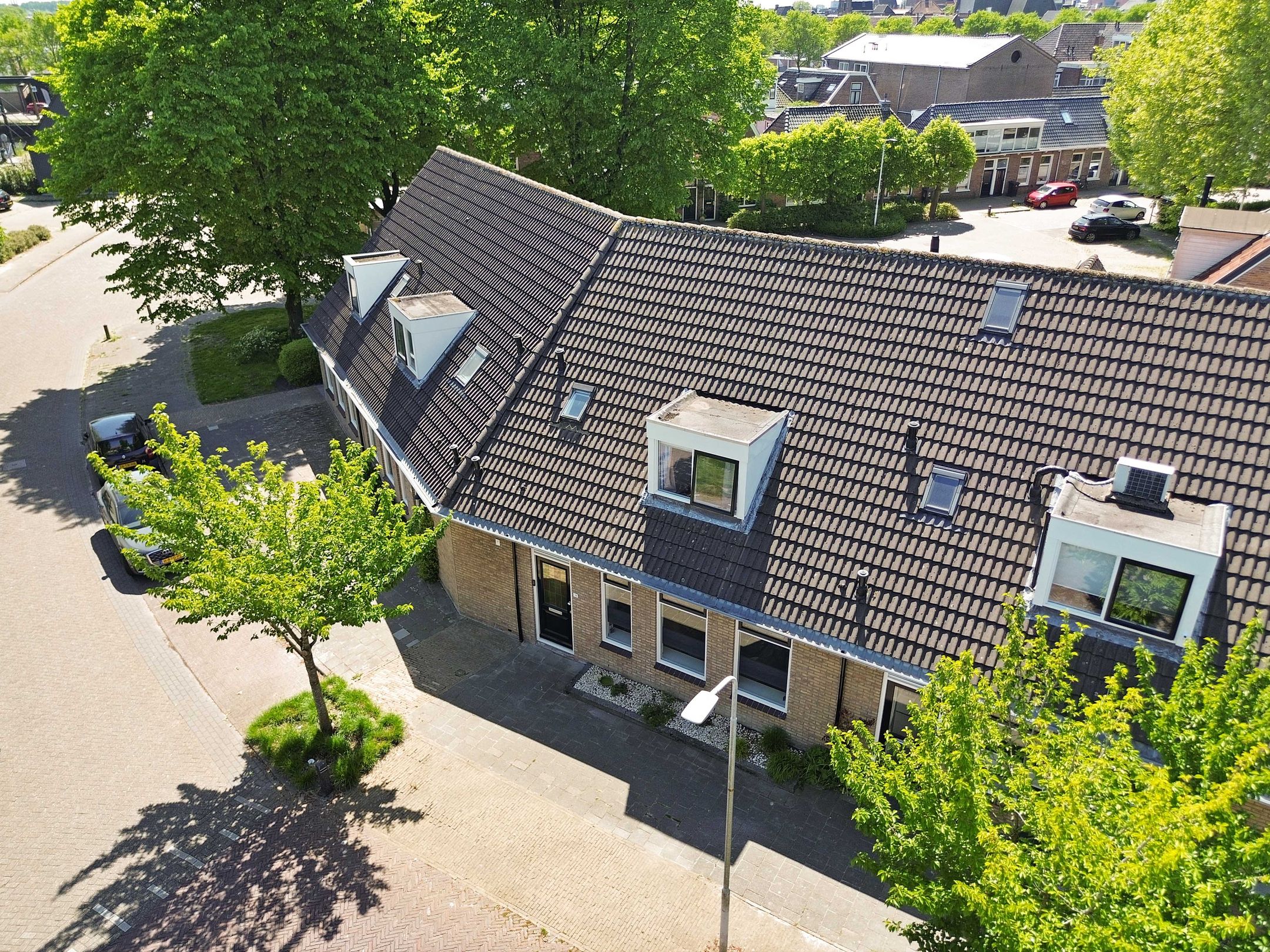 Photo 42 of Looxmadwarsstraat 19