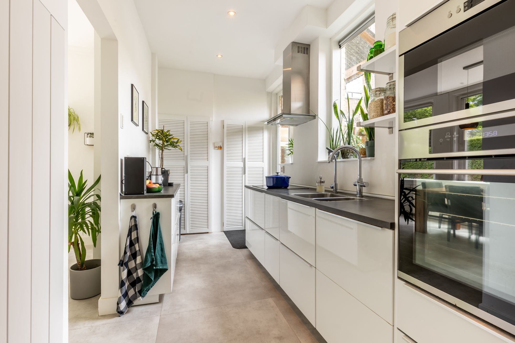 Photo 3 of Oostzeedijk Beneden 161-B