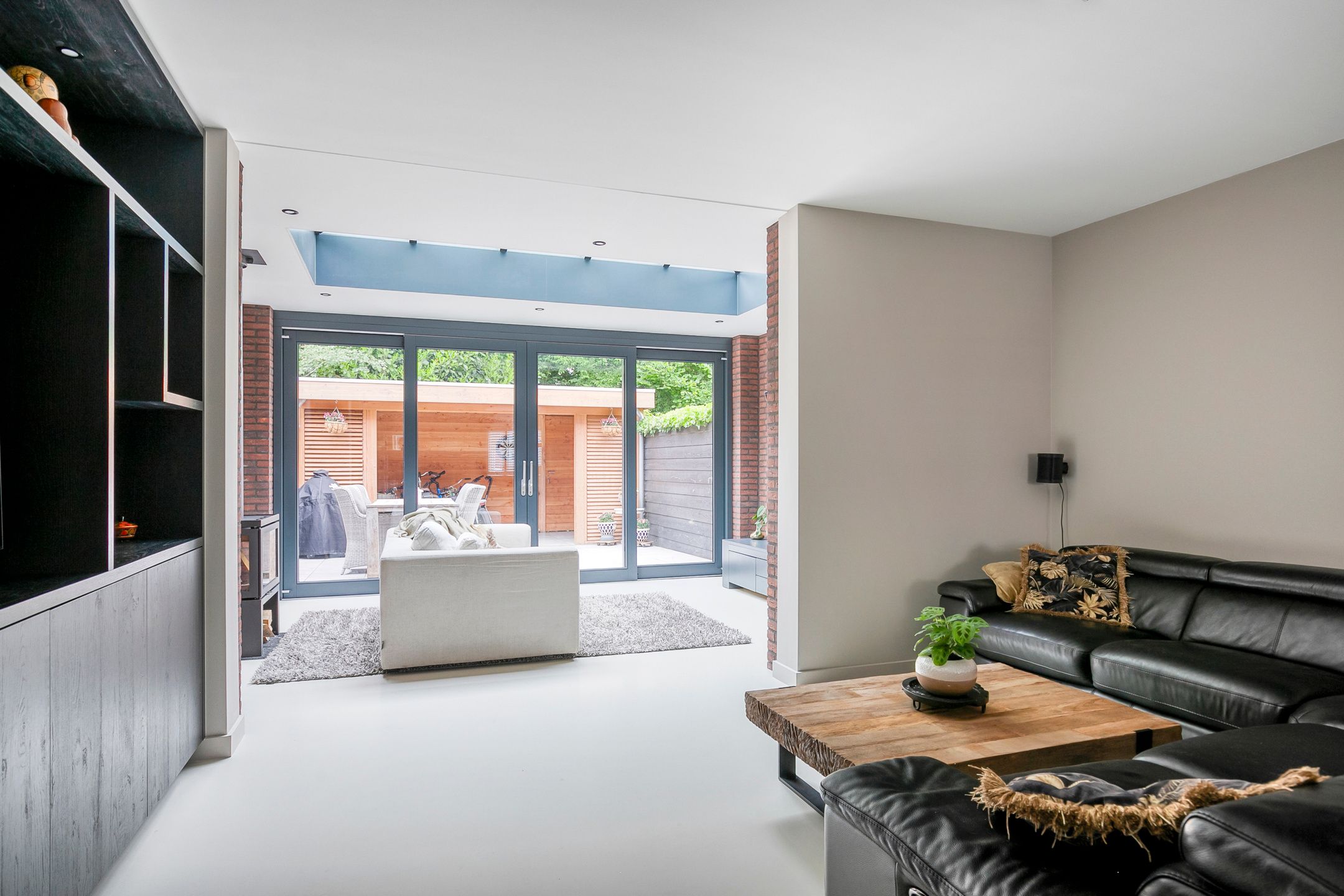 Photo 9 of Weegbree 87