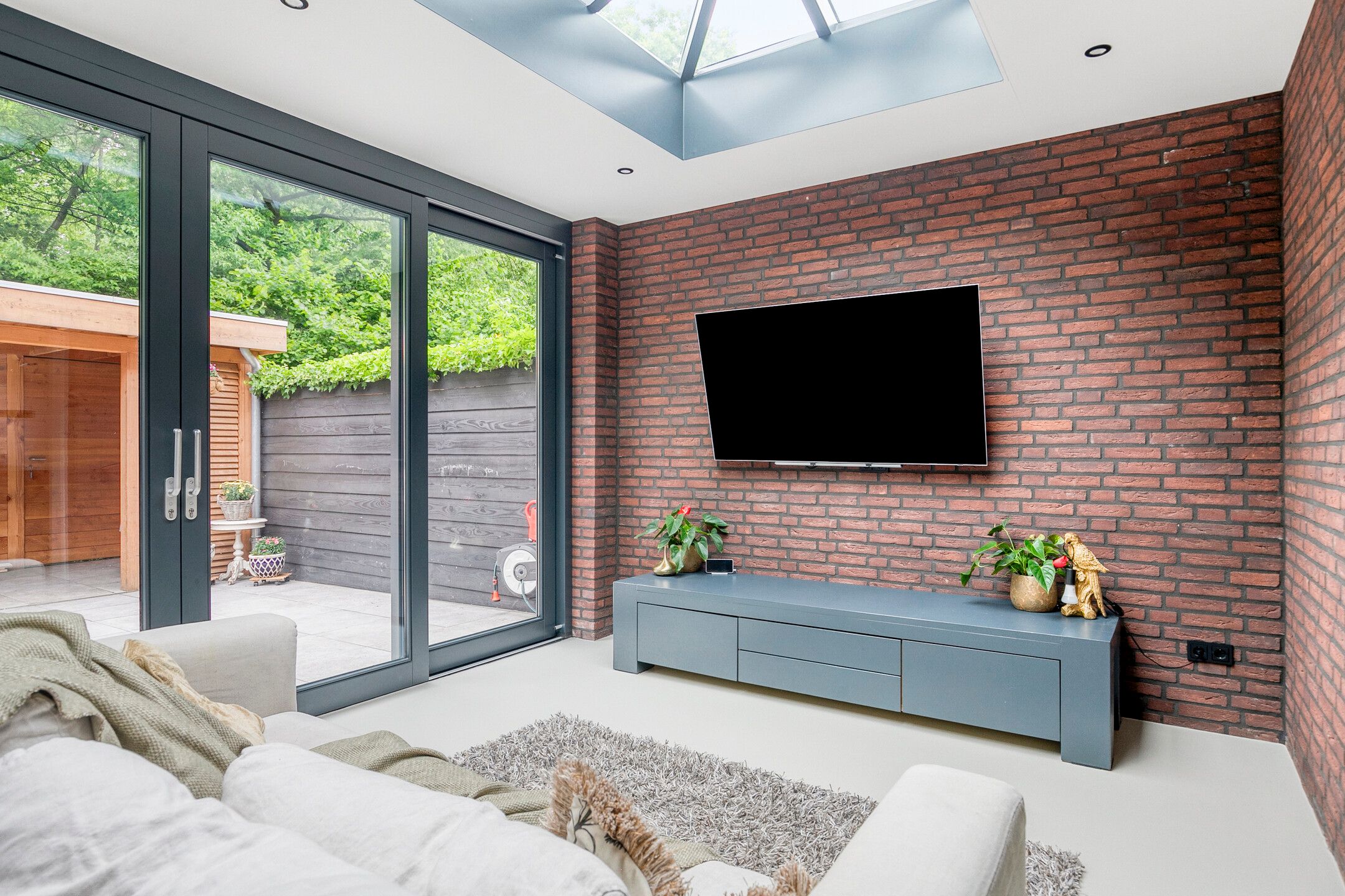 Photo 12 of Weegbree 87