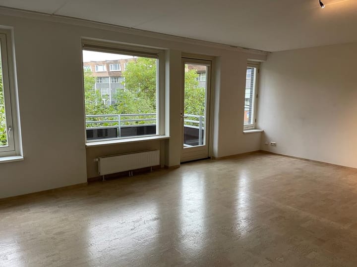 Photo 4 of Sandestein 50