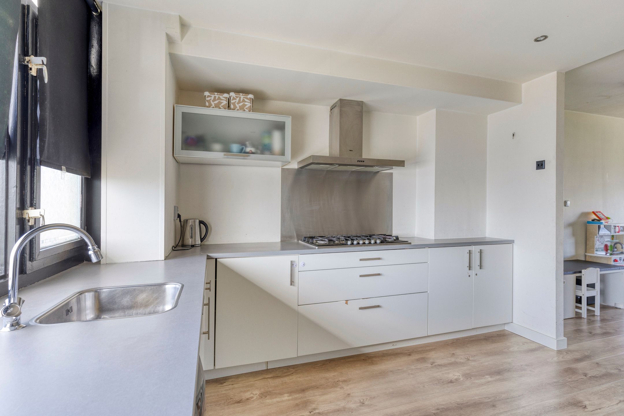 Photo 12 of Venusstraat 162