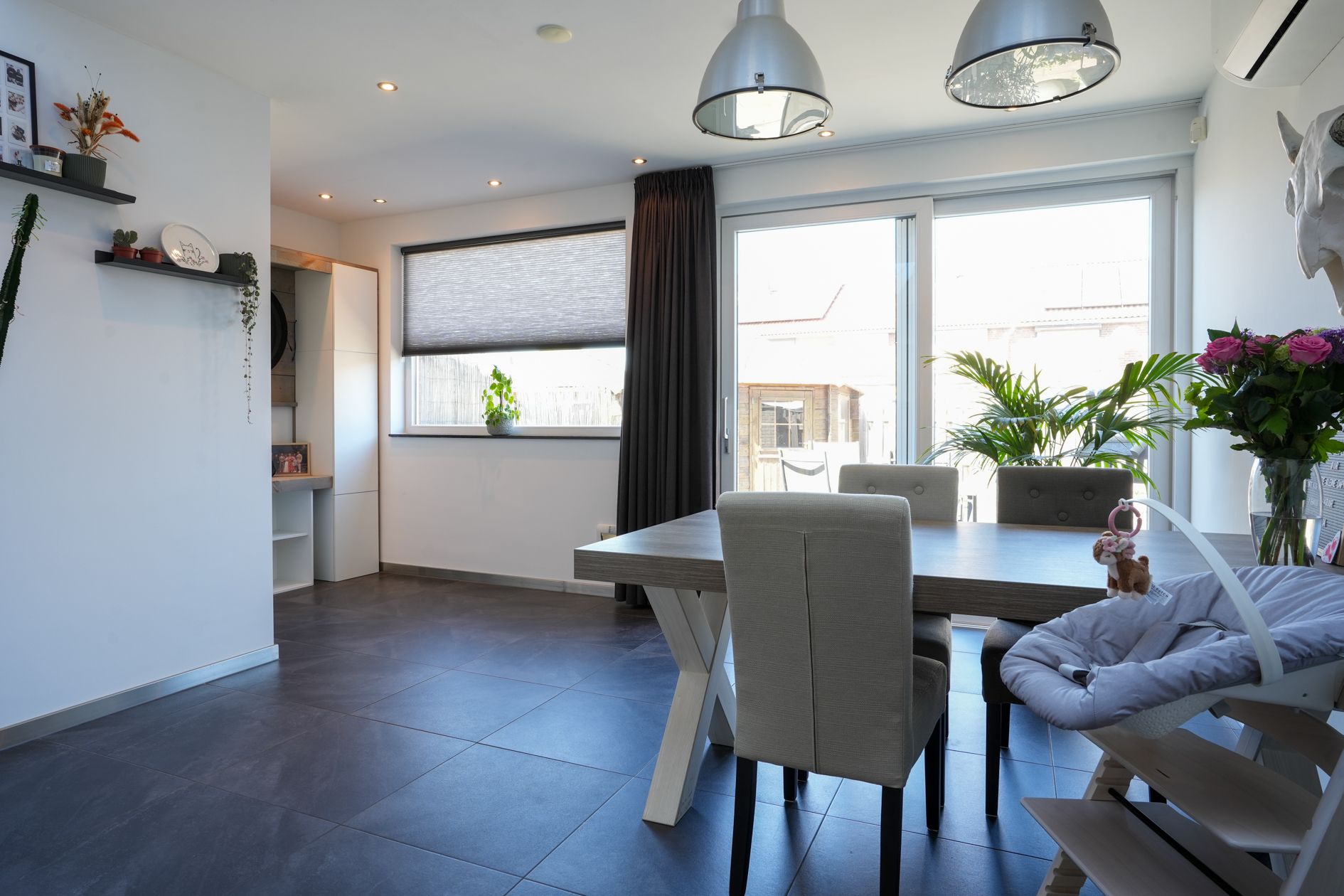 Photo 12 of Irenestraat 3