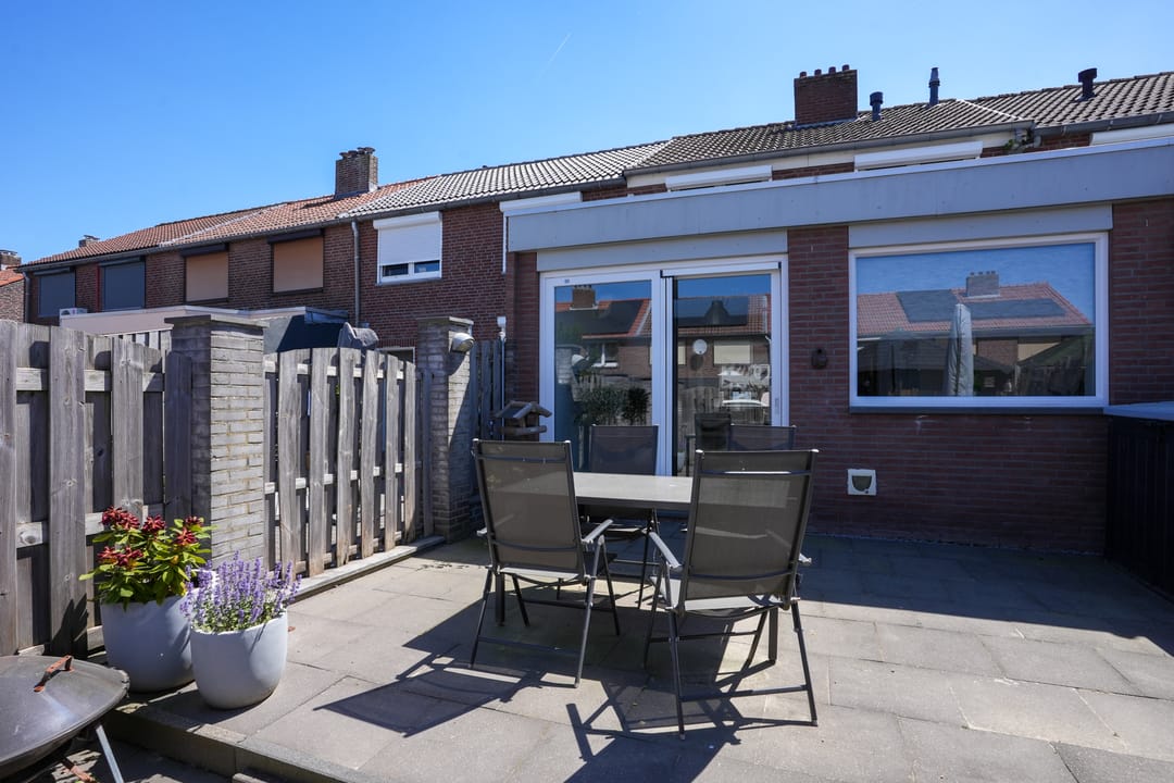 Photo 22 of Irenestraat 3