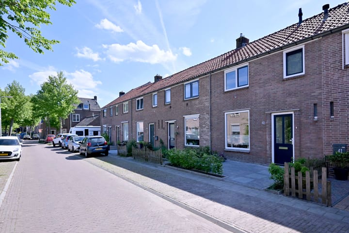 Foto 37 van Anthonie van Dyckstraat 39