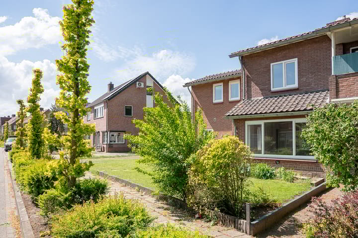 Foto 7 van Julianalaan 25