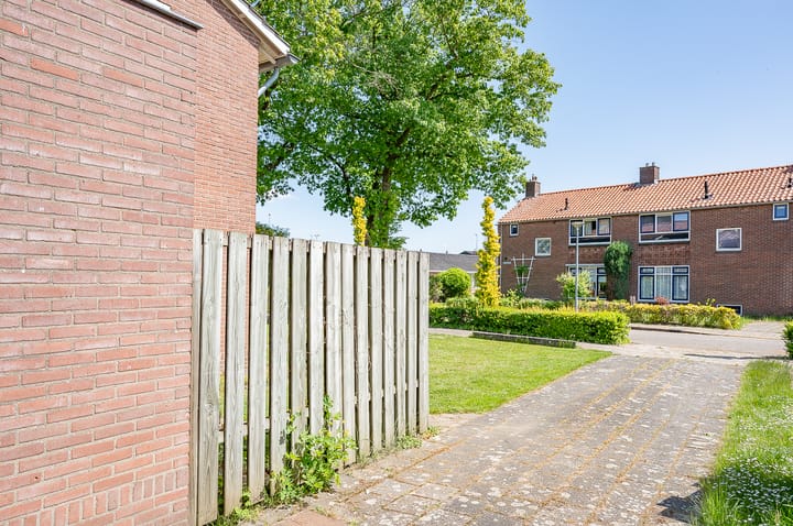 Foto 23 van Julianalaan 25