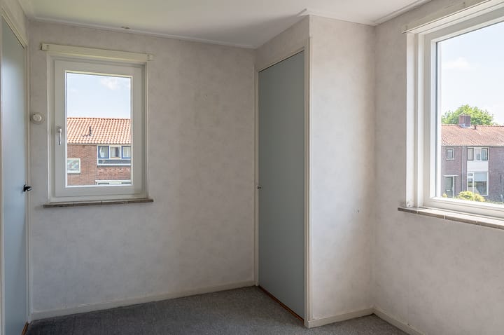 Foto 35 van Julianalaan 25