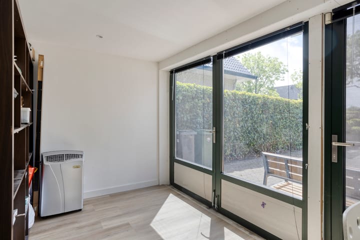 Foto 12 van Bennebroekerweg 49-A