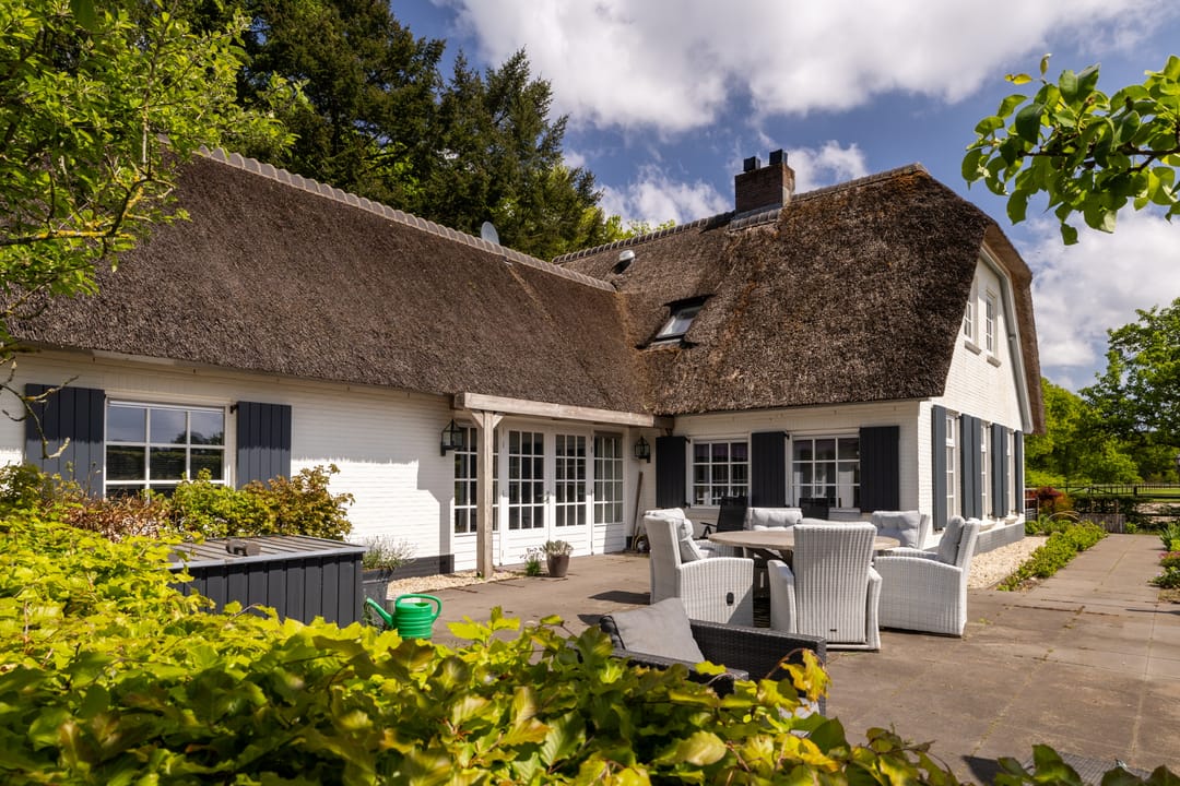 Foto 13 van Middenweg 54