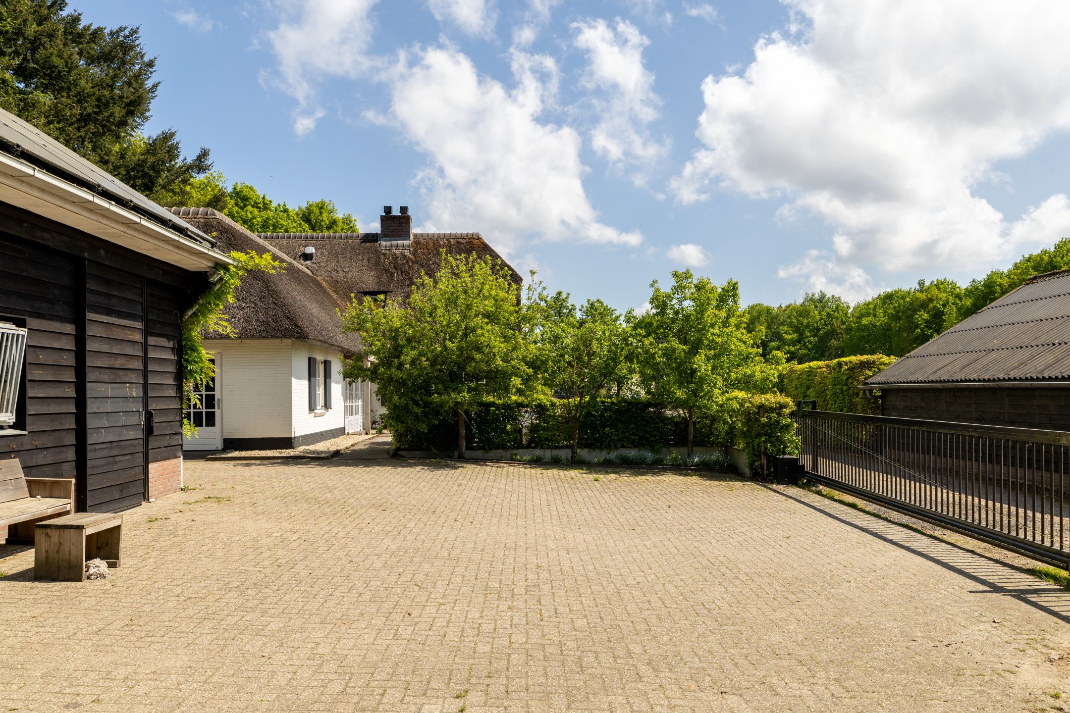 Foto 15 van Middenweg 54