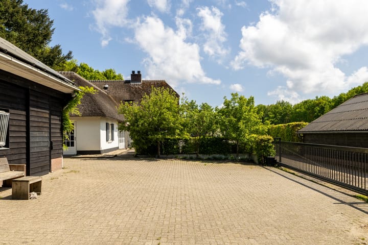 Foto 15 van Middenweg 54