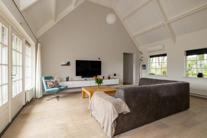 Foto 28 van Middenweg 54