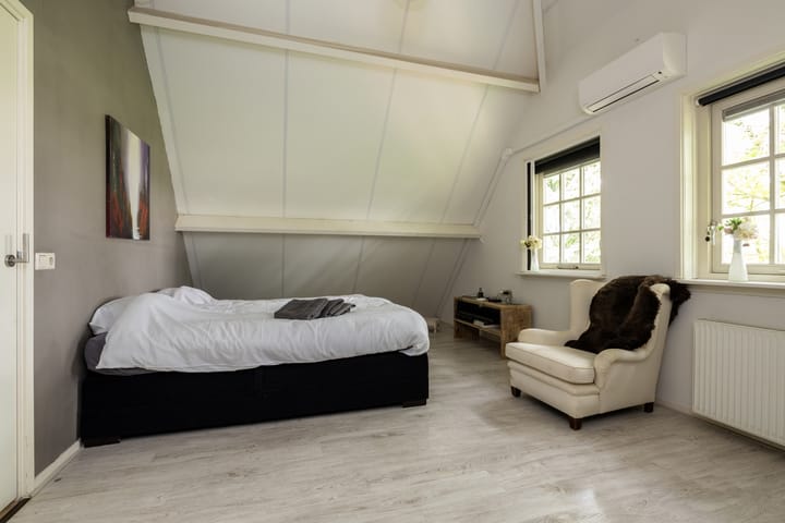 Foto 39 van Middenweg 54