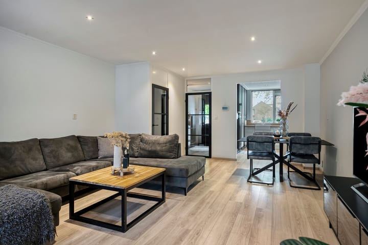 Foto 13 van Forel 44