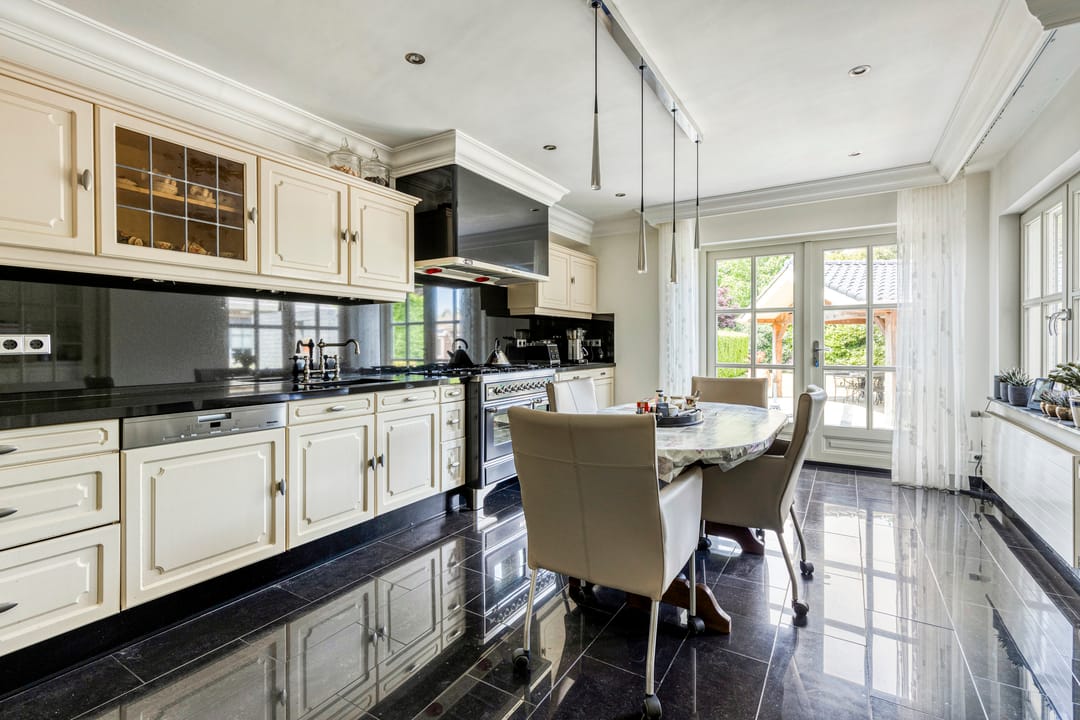 Foto 16 van Hazelaarstraat 6