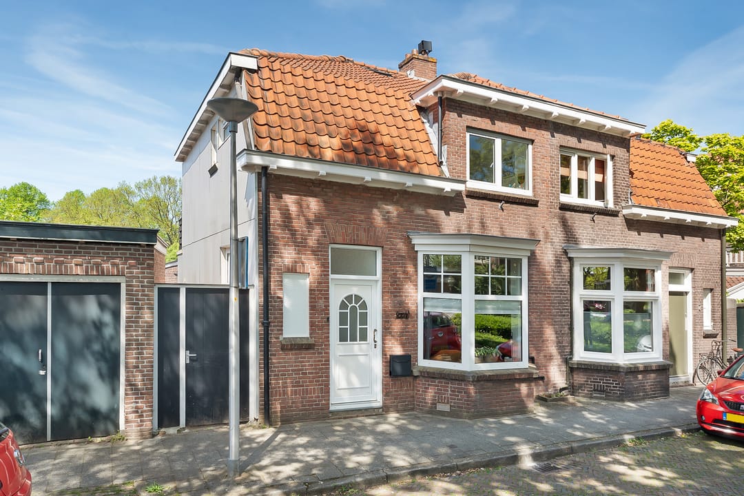 Foto 1 van De Ruyterplein 4