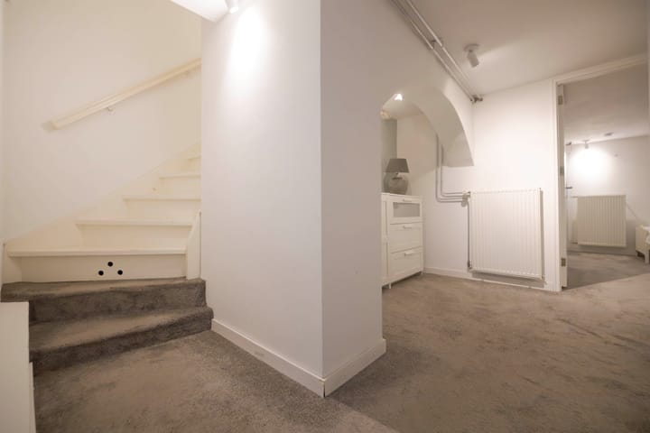 Photo 27 of Verhuellstraat 22