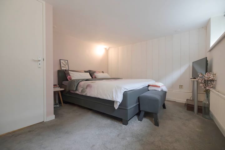 Photo 28 of Verhuellstraat 22