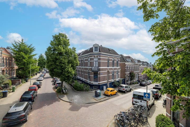 Photo 39 of Verhuellstraat 22