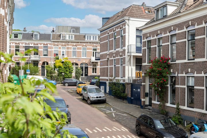 Photo 40 of Verhuellstraat 22