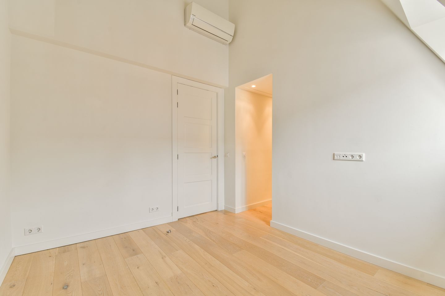 Foto 20 van Volkerakstraat 42-2