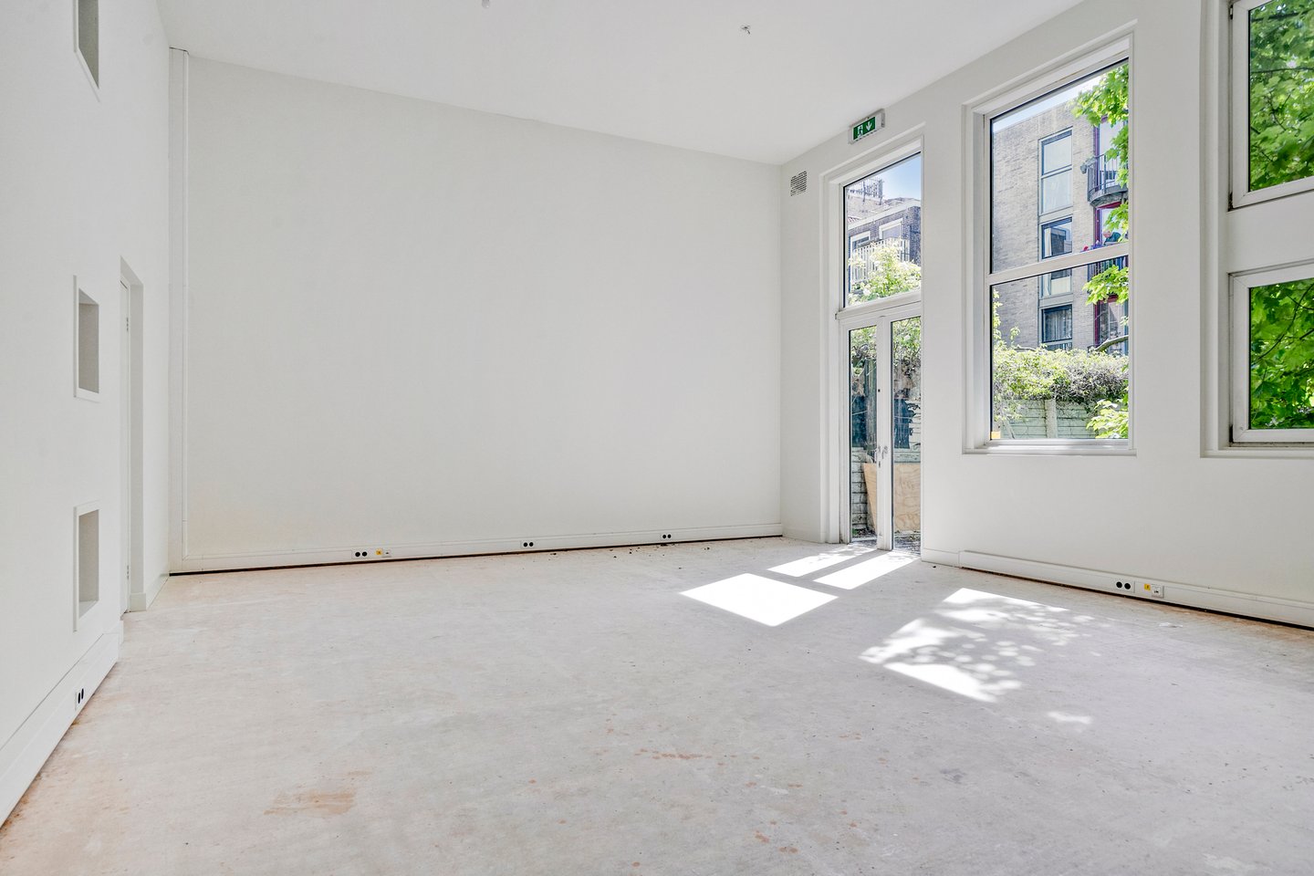 View photo 3 of Anjeliersstraat 35