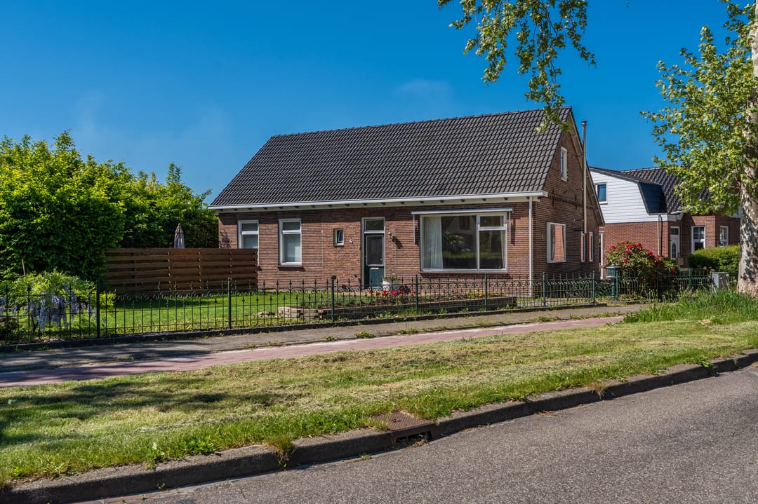 Foto 1 van Burgemeester Mr. H.J. Engelkens-laan 4