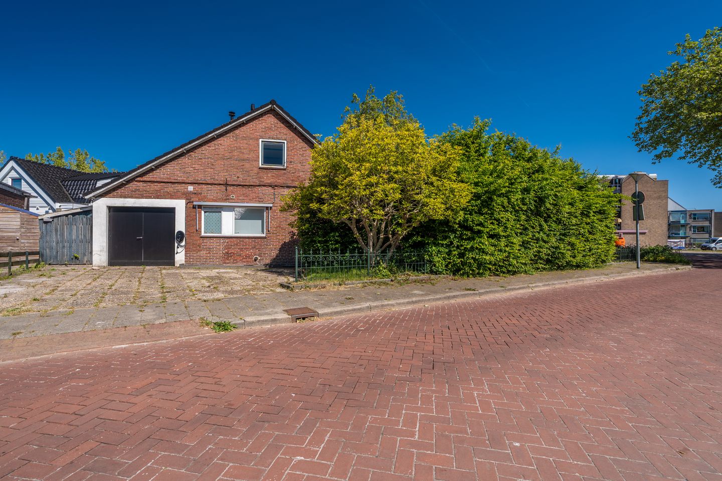 Foto 49 van Burgemeester Mr. H.J. Engelkens-laan 4