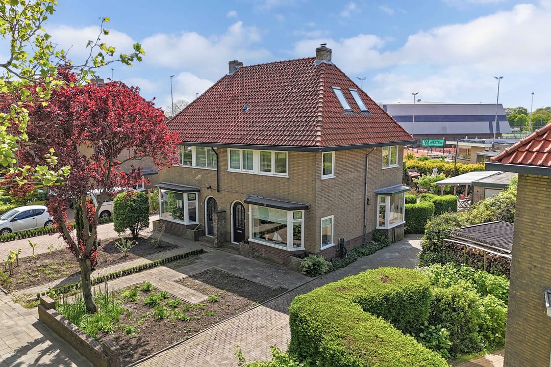 Foto 1 van Hertog van Saxenlaan 35