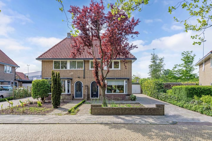 Foto 2 van Hertog van Saxenlaan 35