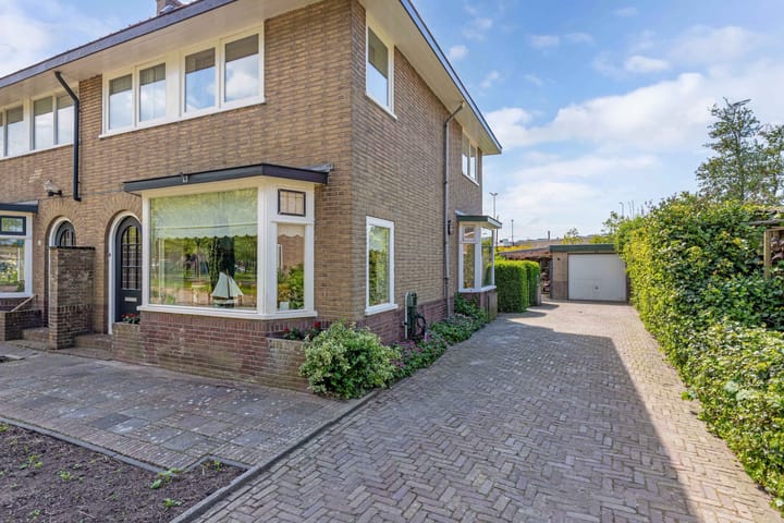 Foto 8 van Hertog van Saxenlaan 35