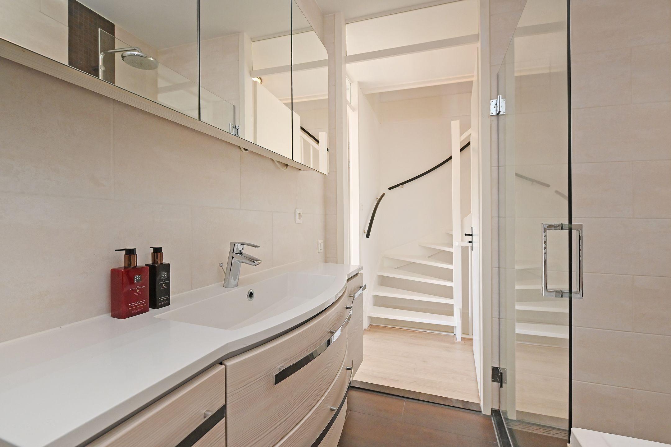 Foto 48 van Abe Bonnemastraat 86