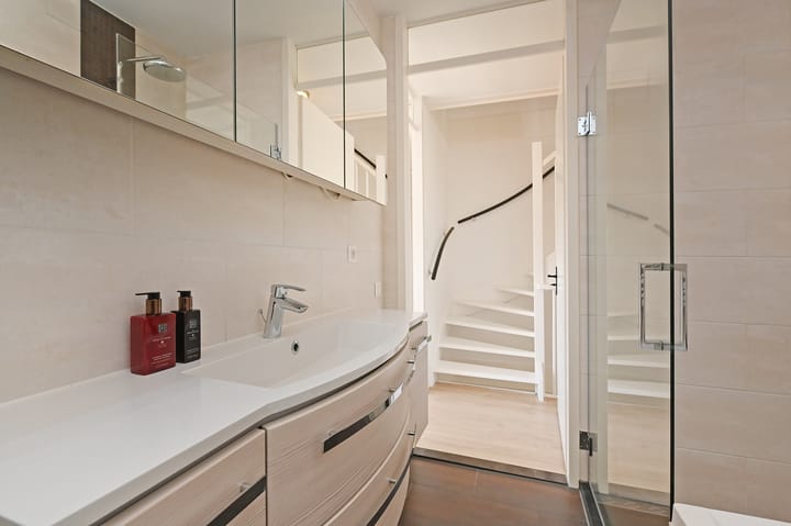 Foto 48 van Abe Bonnemastraat 86