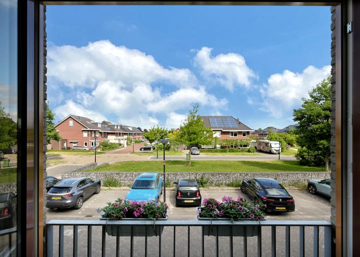 Foto 13 van Weegbree 35