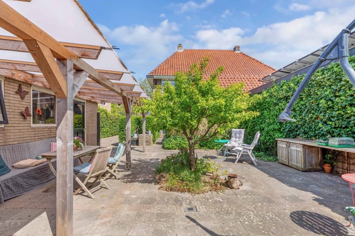 Foto 52 van Hertog van Saxenlaan 35