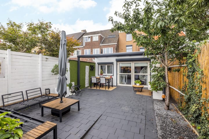 Foto 41 van Rijksweg Zuid 105