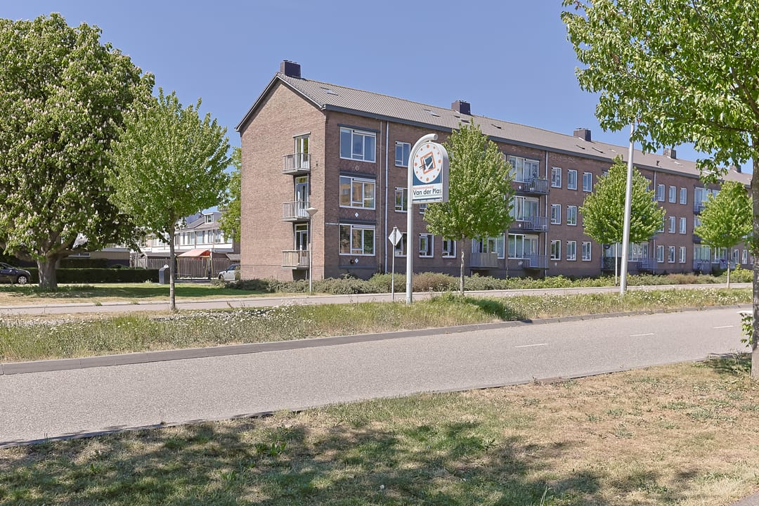 Foto 2 van Charlotte de Bourbonstraat 6