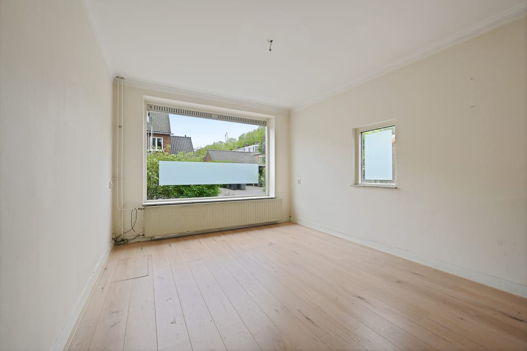 Photo 2 of Essesteijnstraat 1