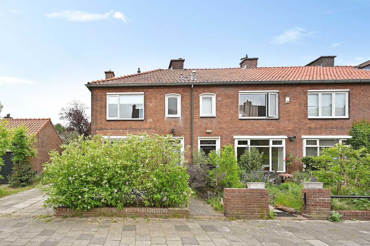 Photo 4 of Essesteijnstraat 1