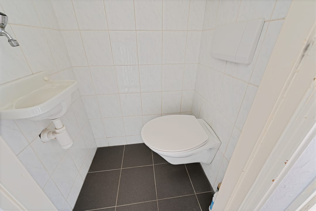 Photo 8 of Essesteijnstraat 1