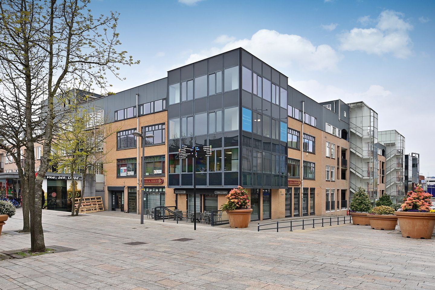 View photo 1 of Brouwerstraat 8